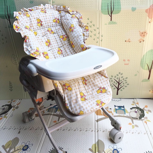 Combi high chair Japan (เปลไกว,เก้าอี้)