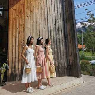 almond milktea dress เดรสเเขนระบาย เดรสยาว เดรสไปทะเล เดรสไปงาน everydaymacchiato