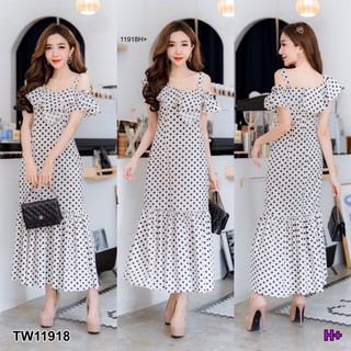 เดรสเปิดไหล่แต่งระบายลายจุด TT11918 Off-the-shoulder dress with polka dots