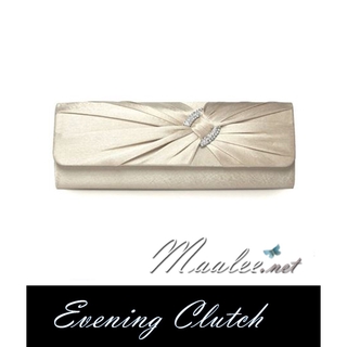 พร้อมส่ง Evening Clutch กระเป๋าออกงาน สีครีม เดรปแต่งคริสตัล พร้อมสายโซ่