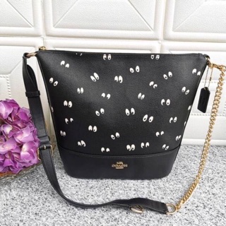 📌Coach Disney X Paxton Duffel with Snow White and The Seven Dwarfs Eye Print(Coach F73202)