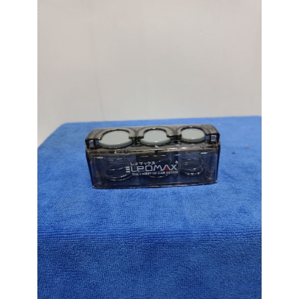 ที่ใส่เหรียญในรถยนต์ กล่องใส่เหรียญในรถยนต์ LEO MAX สีดำใส