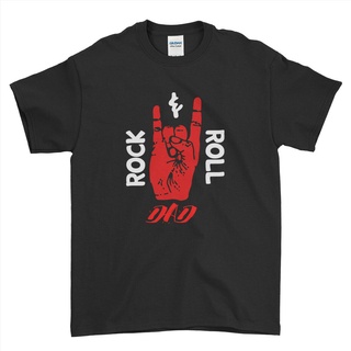 เสื้อยืดครอปGildan เสื้อยืดผ้าฝ้าย 100% พิมพ์ลาย Rock Roll Dad Awesome สุดฮา ของขวัญวันเกิด วันพ่อ สําหรับผู้ชายS-5XL