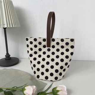 [พร้อมส่ง] กระเป๋าผ้า canvas รุ่น Chilling Polka Dot ⚪️⚫️