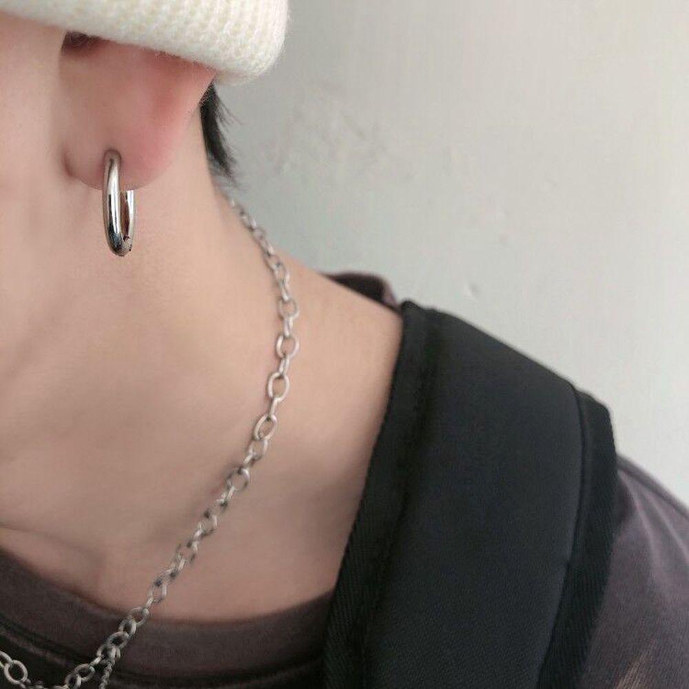 Bliss ต่างหูคลิปหนีบ เหล็กไทเทเนียม สีพื้น สไตล์พังก์ สตรีท ของขวัญแฟชั่น สําหรับผู้ชาย ผู้หญิง