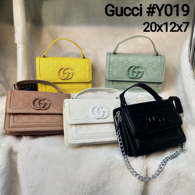 Cucci WOMENS Y019 SELEMPANG BAG / GC EMBOSSED MOTIF BAG