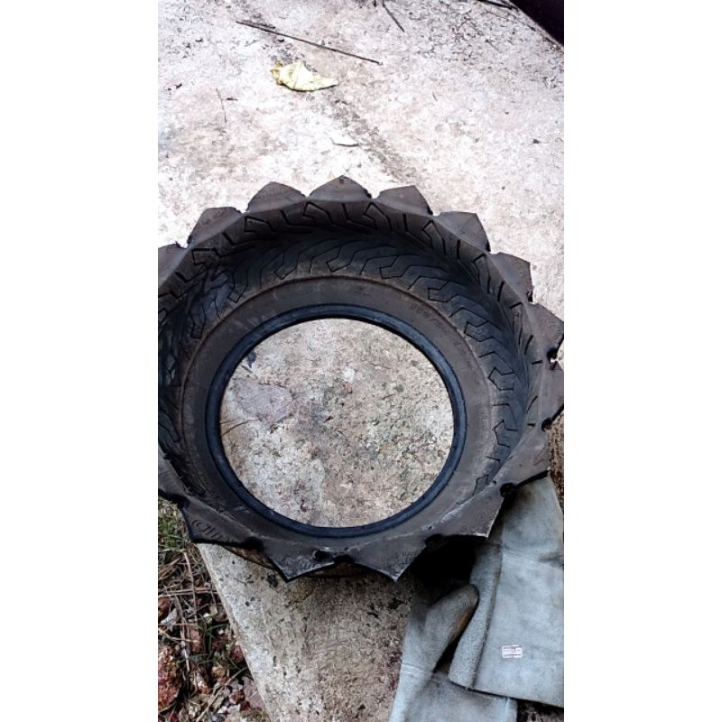 (กรอกโค้ด VOTM150 ลดเลย30%ขั้นต่ำ0บาท )กระถางยางล้อรถเวสป้า ใช้ทนไม่แตกไม่สลายเป็นพันปี ราคา 45บาท