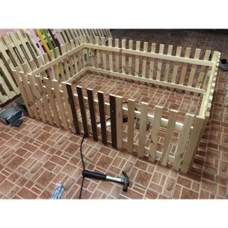 คอกไม้ขนาด 150x180x50 cm