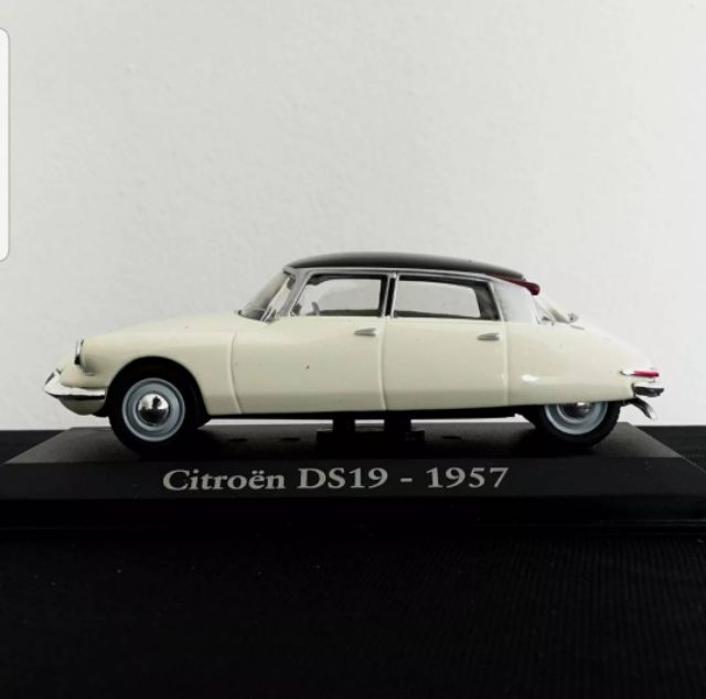 โมเดลรถ Classic White And Black Citroen Ds 19 Street Car Model 1957 Scale  1:43 Special-C | Shopee Thailand