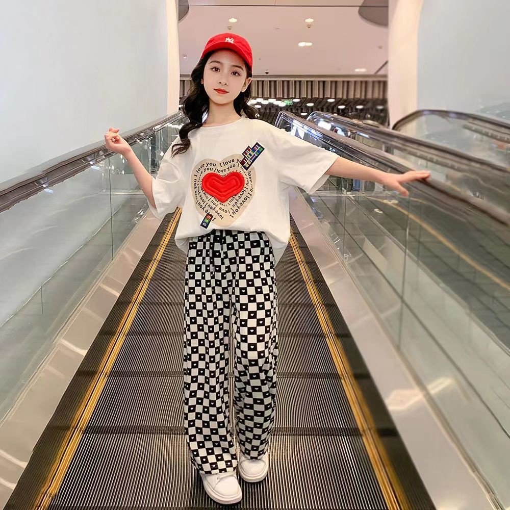 Akaki ชุดสูทเด็กผู้หญิงปี2022เสื้อผ้าเด็กแขนสั้นแฟชั่นสไตล์ตะวันตกแบบใหม่สำหรับฤดูร้อนกางเกงลายสก็อตสำหรับนักเรียนประถม