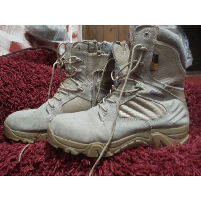 รองเท้าdelta