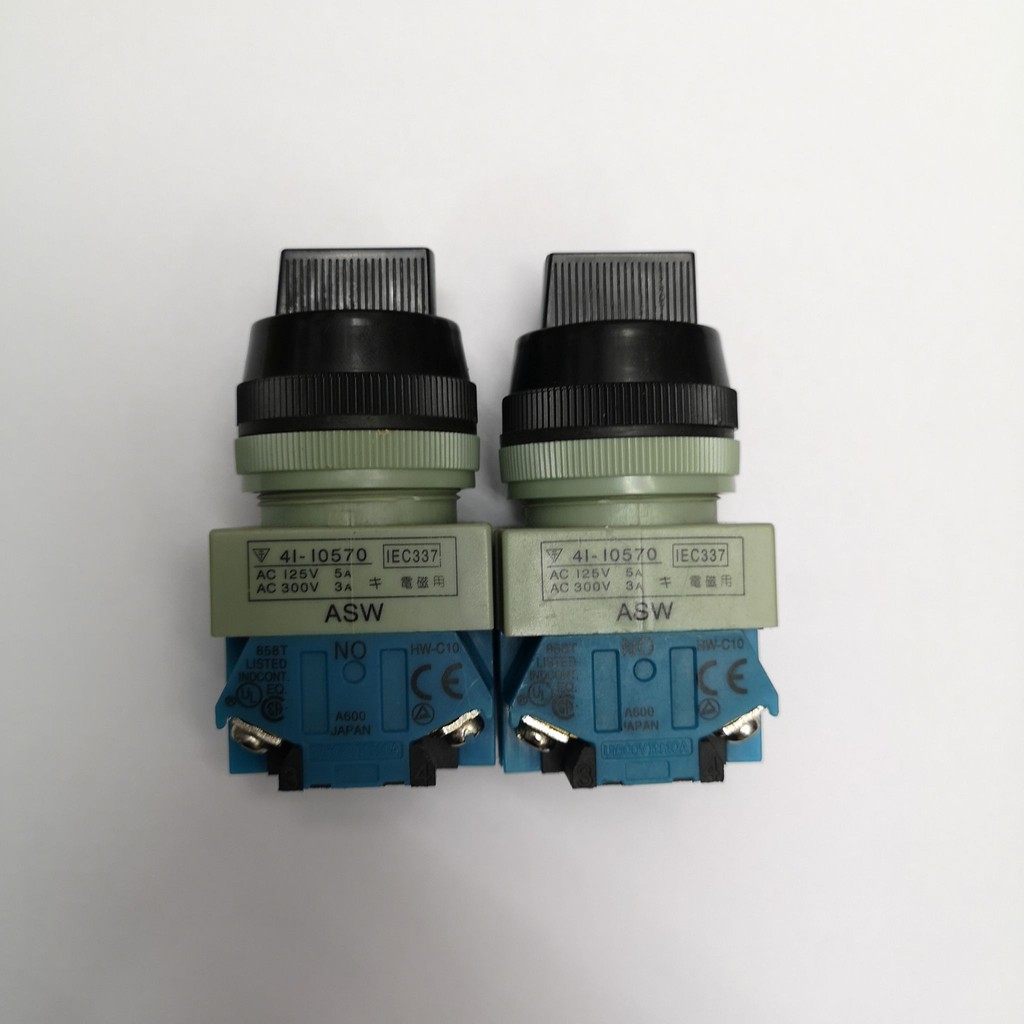 (แพ็ค1ตัว) สวิทช์ลูกศร 3จังหวะON-OFF-ON และ 2จังหวะ ON-OFFคอ ( #30มิล ) ซีเร็คเตอร์สวิทช์ Pushbutton