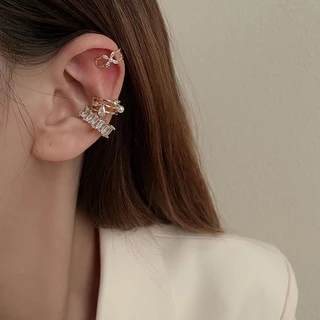 ต่างหูเพทายแบบหลายชั้นประดับมุกสไตล์วินเทจ