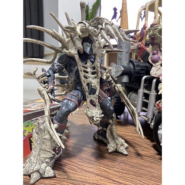 พร้อมส่ง McFarlane Toys Exo-skeleton Spawn Action Figure Series 4