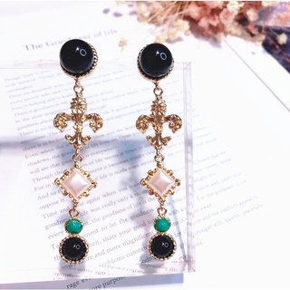 KR-145 ต่างหูเกาหลีก้านเงิน S925 อะไหล่ทองห้อยระย้ายาว Baroque earrings ประดับอัญมณีสีดำสลับสีเขียวทรงกลม