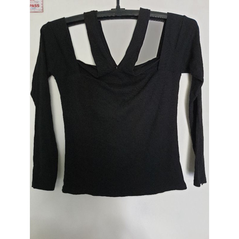 เสื้อยืด  สีดำ NUYSHOP #มือสอง