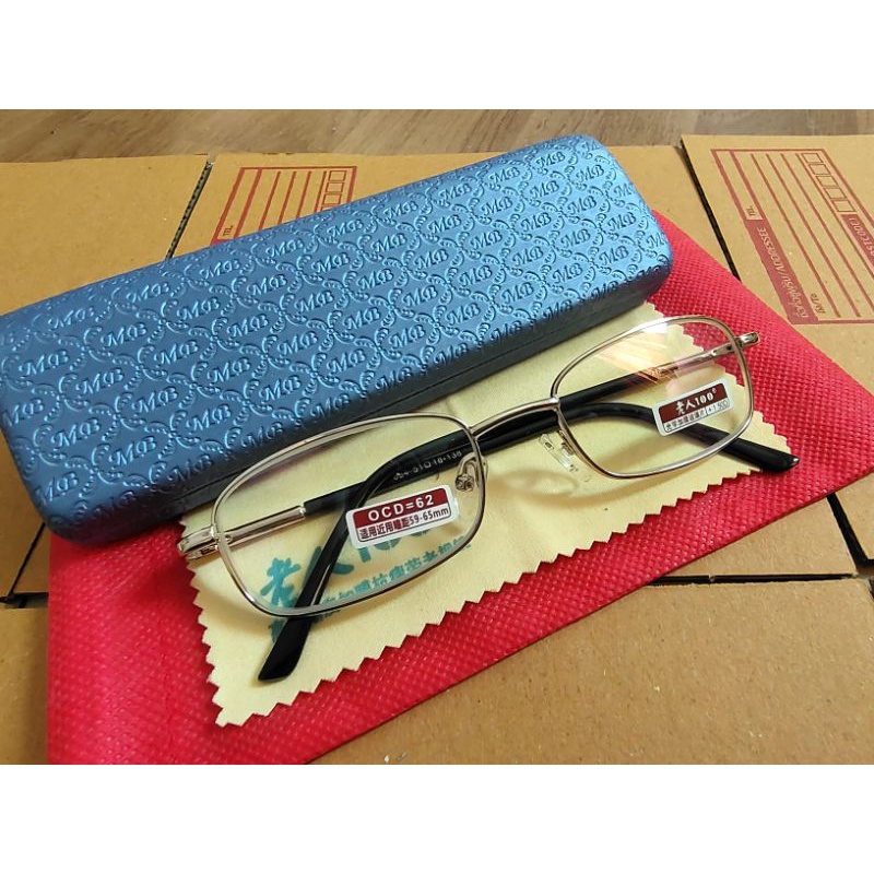 พร้อมส่ง แว่นสายตายาว เลนส์กระจก ขาสปริง งานAaaมาพร้อมSetboxกล่องหนัง+ผ้า ทรงสวย ใส่ได้ทั้งชาย/หญิง มีเก็บเงินปลายทาง,✅