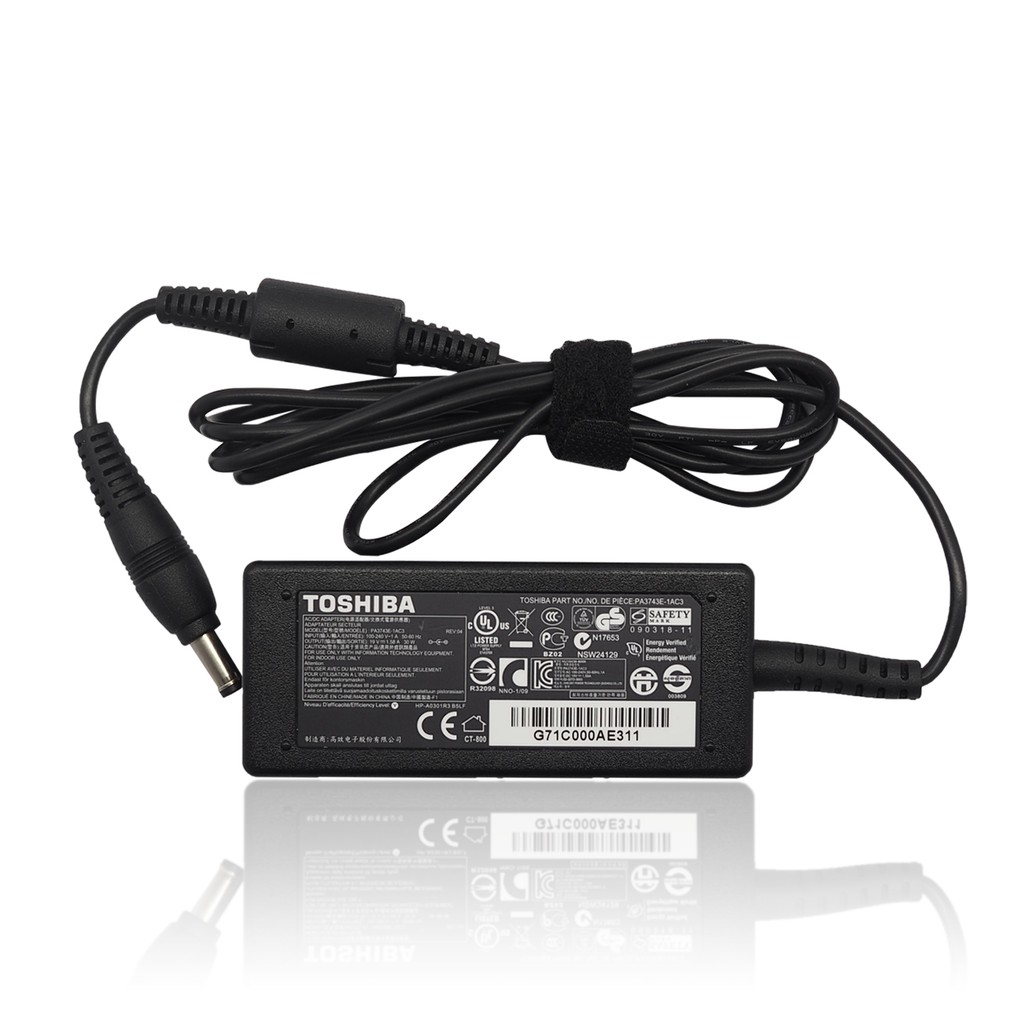 Adapter Toshiba ของแท้ 19v 1.58a *5.5x2.5 / อะแดปเตอร์ โตชิบ้า 19v 1.58a *5.5x2.5