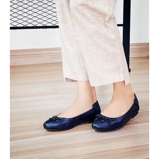 รองเท้าหนังแกะ ICONIQ รุ่น Leah Flat Comfy Balerina in Midnight Blue Metalic