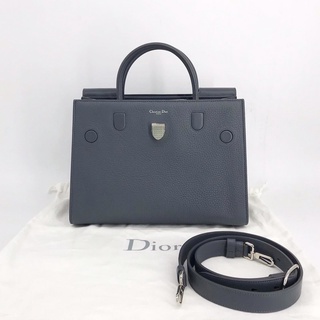 Dior Ever Medium ( Like New! 95%) dc18 สีเทา