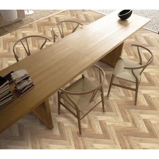 สติ๊กเกอร์ปูพื้น ลายไม้ก้างปลา Herringbone panel ลายไม้ปาเก้สีอ่อน RSF-22 หน้ากว้าง 100 ซม ราคาต่อตารางเมตร