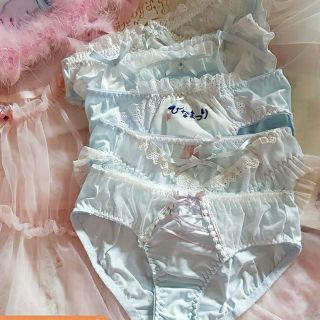 ชุดชั้นในสีฟ้า
สาวญี่ปุ่นBlue Series Japanese Girl Lolita Underwear