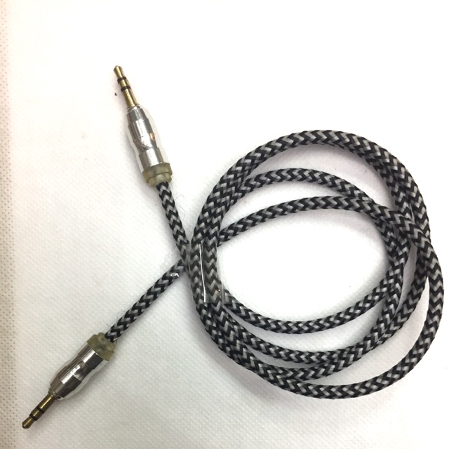สาย AUX 3.5 mm ทั้ง 2ด้าน ต่อจากมือถือเข้าวิทยุรถ สายยาว1เมตร