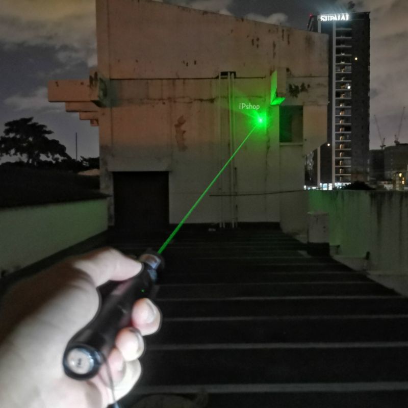 เรเซอร์ Laser pointer YL-303 #แสงสีเขียว #หรือJX-Laser303 ไฟฉายเลเซอร์แรงสูง ปากกาชี้เป้า ฟรี แบตเตอ