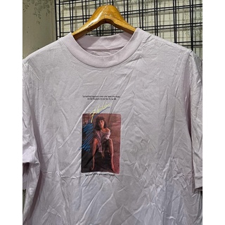 เสื้อยืดผ้าฝ้าย เสื้อยืดภาพยนตร์มือสอง FLASHDANCE MOVIE X UNIQLO (2019) Size L มือ2