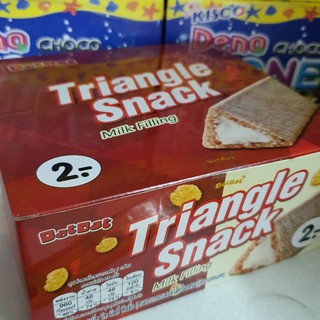ขนมสอดไส้ครีมรสนม triangle snack ไตรแองเกิล สแน็ค 8 กรัม x 24 ชิ้น ตรา แดท แดท ช็อกโกแลต