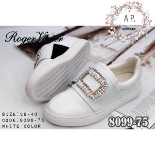 รองเท้าผ้าใบ sneaker พร้อมส่ง