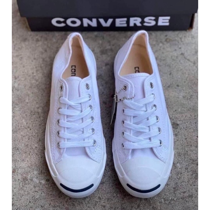 รองเท้าผ้าคอนเวิร์สแจ็ก(Convers parcel made in Indonesia )มีไซร้หญิง-ชาย 36….44 มีลายสีให้เลือก สำหรับคลูกค้า