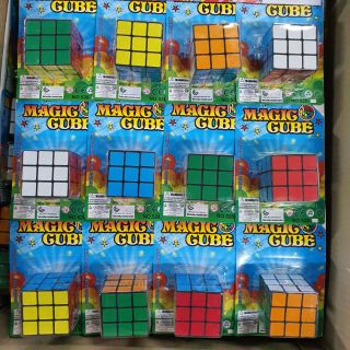 12 ชิ้น rubiks cube รูบิค ของเล่น เด็ก คละสี