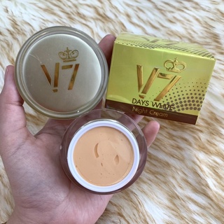 V7 DAYS WHITE Night Cream ครีมบำรุงผิวหน้าสูตรกลางคืน