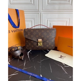 LOUIS VUITTON BAG กระเป๋าสะพายพร้อมสายหนังแท้💯