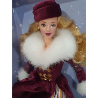 2000 Special Edition Victorian Ice Skater Barbie doll Mattel #27431 พร้อมกล่องเพลง **กล่องไม่สวย**