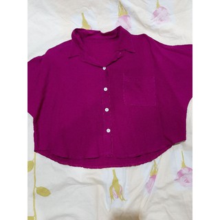 เสื้อครอปสีม่วง ไซส์ S มีกระดุมตรงกลาง สภาพดี!!!มือ2ราคาปังๆ