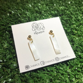 Pendant Earrings :: Pearl Bar