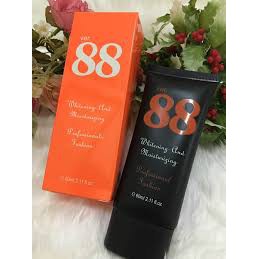 พร้อมส่ง！！ ครีมรองพื้น VER. 88 เกลี่ยง่ายแบบรองพื้น