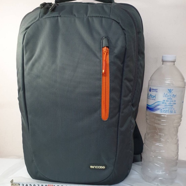 กระเป๋าเป้ Incase ใส่ laptop, backpack ได้