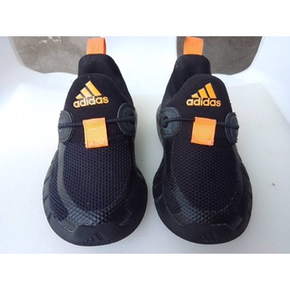 รองเท้าเด็กเล็ก adidas ของแท้ 1-2 ขวบ มือสองสภาพนางฟ้า