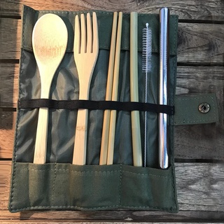 RePlanetMe Bamboo Utensil Full Travel Set in Khaki Pouch ชุดช้อนส้อมหลอดไม้ไผ่สำหรับเดินทางใส่ในถุงผ้าสีกากี (95 g)