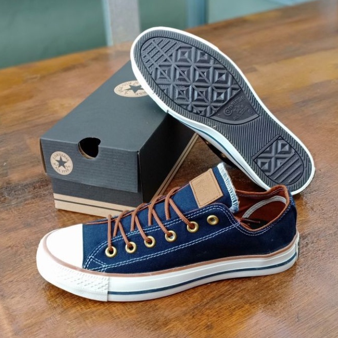 Converse CHUCK SHOES TAYLOELR (CT) II LOW TAN STRAP MEN& 39;S SHOES WOMEN& 39;S SHOES CAN PAY ON THE