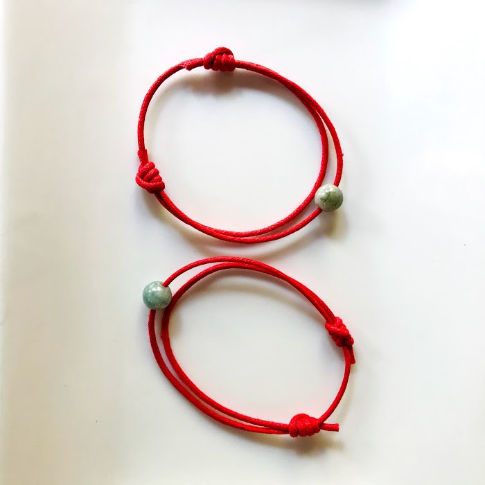 สร้อยข้อมือหยกมงคล เชือกแดง หยกเขียวอ่อนนำโชค 8 mm รูปที่ 6