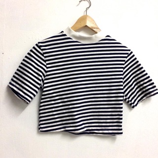 เสื้อครอป มือ2 ลายทางสีกรม
