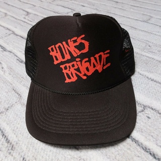 หมวกตาข่ายสไตล์วินเทจ 80s Bones Brigade