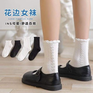 ถุงเท้าแฟชั่น สไตล์ญี่ปุ่นโลลิต้า มี2ความยาวให้เลือก ข้อสั้น/ข้อกลาง ลายขอบ ถุงเท้าสีดำ สีขาว NO.57