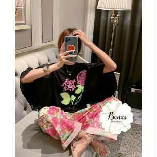 เสื้อยืดตัดต่อลายดอกไม้ ต่อปลายซีทรูระบาย น่า