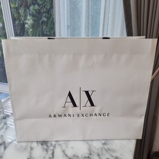 ถุงกระดาษ  ARMANI EXCHANGE แท้(มีรอยเปื้อนนิดหน่อย)