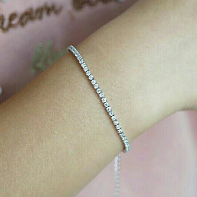 รุ่นใหม่ สร้อยข้อมือเพชร ไม่ระบุ/แจ้งขนาด:ไม่รับคืน** (ระบุความยาวเพิ่มเติมทางแชท/หมายเหตุ)